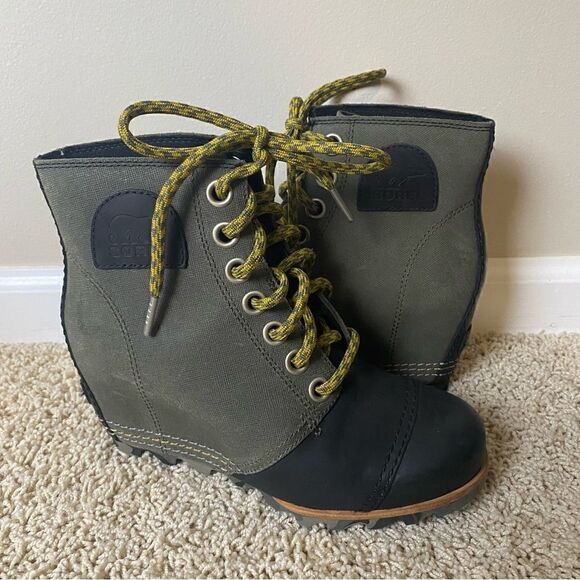 Sorel PDX Wedge Boots Lace Up Lexie Wedge Peatmoss Green Black 6 waterproof - Picture 1 of 6